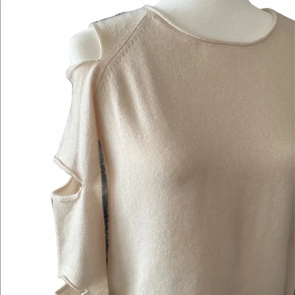 360 Cashmere Cream Cutout Cashmere Sweater Extra Small - Picture 8 of 11